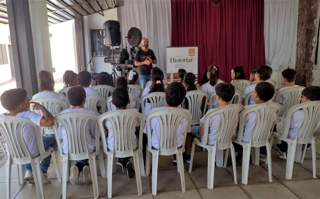 api-modulos/fotos/img/galeria_cat_culturais_493/493/13777/VISITA GUIADA ESCPLA MUNICIPAL PROFª IZALTINA MENDONÇA MEIRELES, PROF. ANDRESSA,19.08.2026 (1).jpg